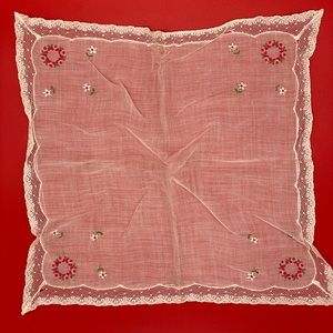 🛍Vintage 10.5 inch handkerchief.